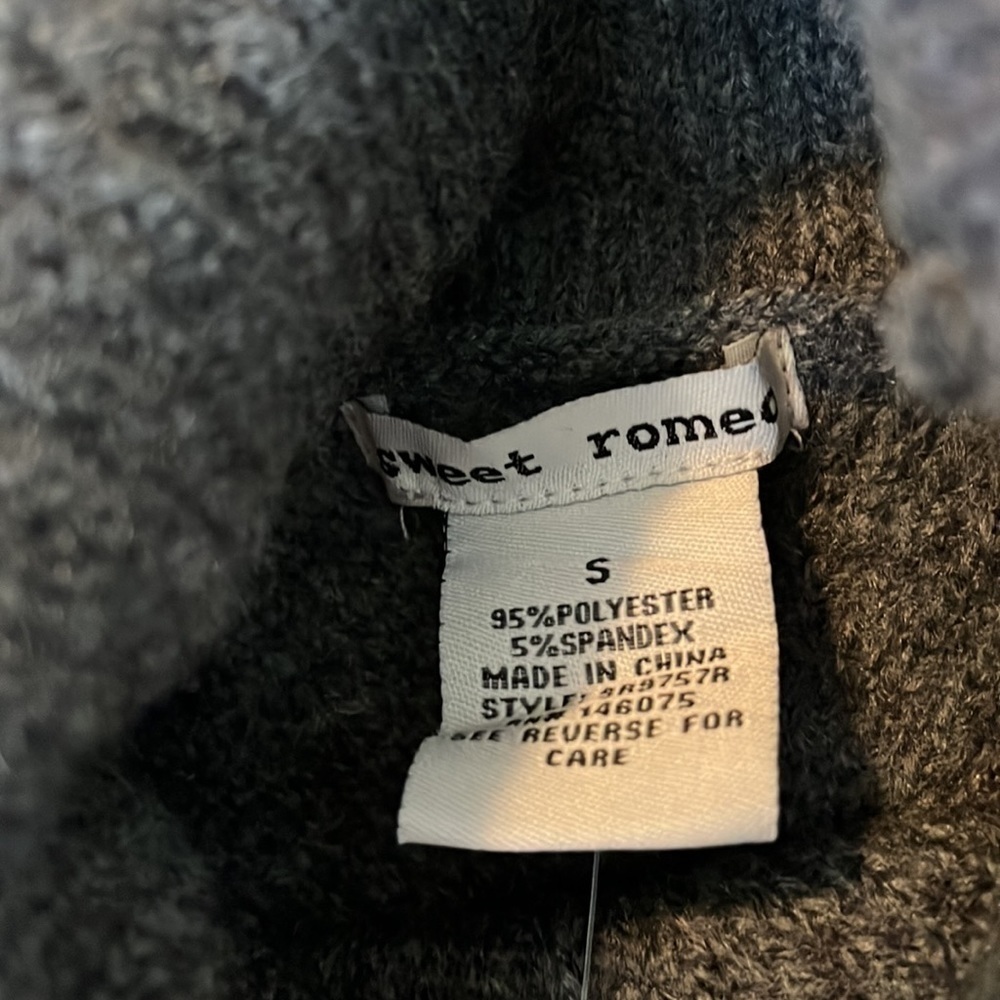 Sweet Romeo Sweater - Picture 6 of 7